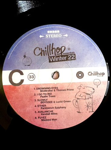Виниловая пластинка VARIOUS ARTISTS "Chillhop Essentials Winter 2022" (2LP) 