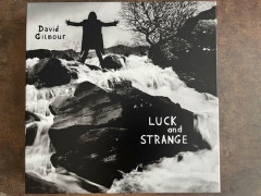 DAVID GILMOUR "Luck And Strange" (BOX BLU-RAY+2LP)